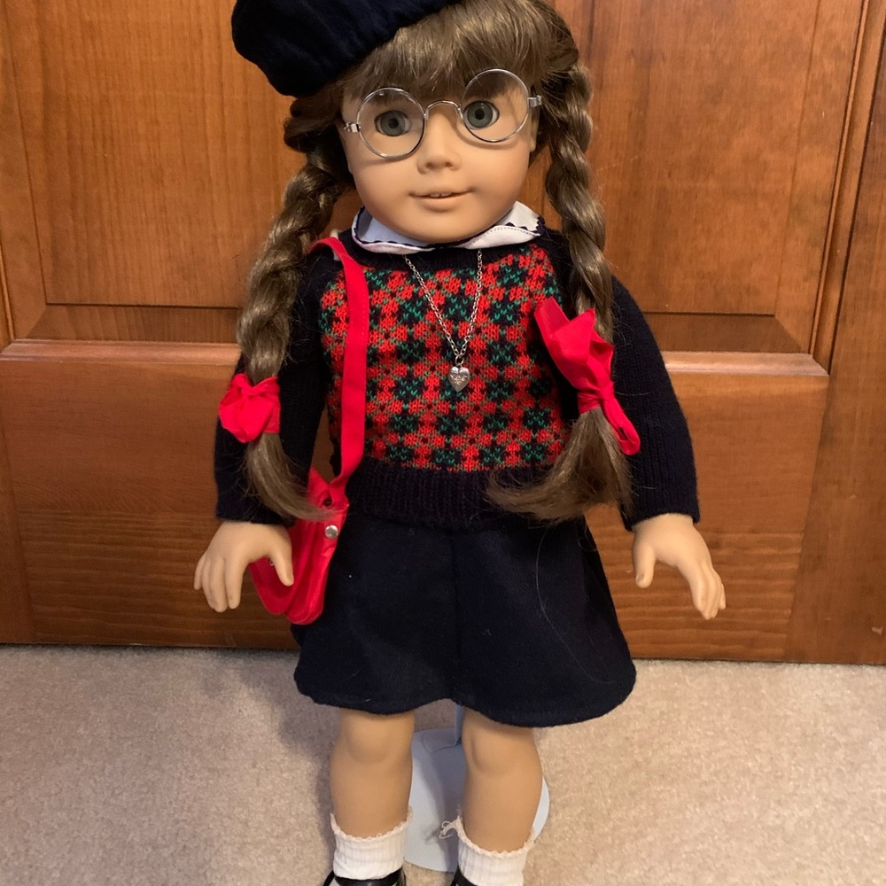 1991 original Pleasent Company Molly McIntire collectible doll.